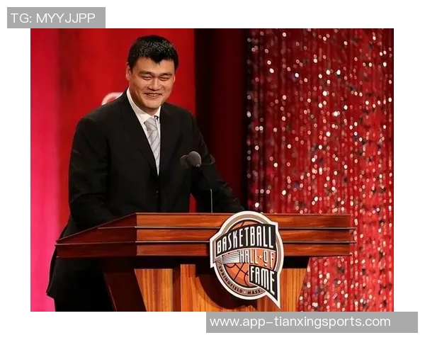 姚明谈篮球场内外的差异:透明竞技与复杂人生的对比分析 姚明谈篮球场内外的差异:透明竞技与复杂人生的对比分析