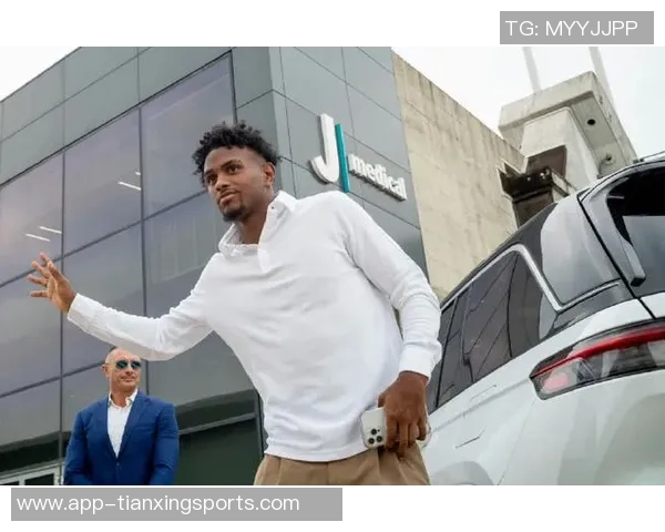 尤文图斯官方宣布卡巴尔右大腿肌肉受伤需两周后复查恢复情况 尤文图斯官方宣布卡巴尔右大腿肌肉受伤需两周后复查恢复情况