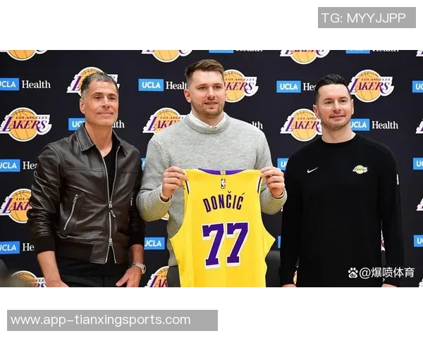 东契奇带领球队团建活动雷迪克表示积极反馈不断涌现 东契奇带领球队团建活动雷迪克表示积极反馈不断涌现