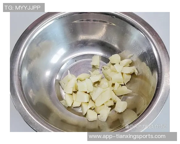 杨瀚森的日常生活:翻译工作与自制美食的简单乐趣 杨瀚森的日常生活:翻译工作与自制美食的简单乐趣