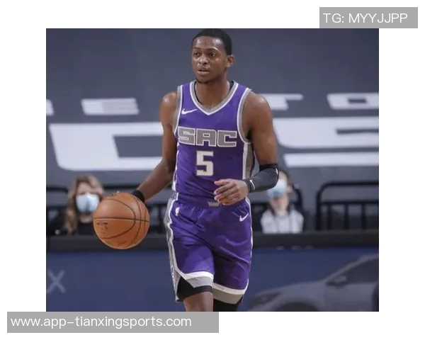 神射手丰泰基奥半场8分钟狂轰14分4三分助力球队逆转胜利 神射手丰泰基奥半场8分钟狂轰14分4三分助力球队逆转胜利