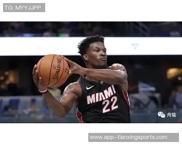 巴特勒盛赞库里:将球交给他后果然奇迹频现 巴特勒盛赞库里:将球交给他后果然奇迹频现