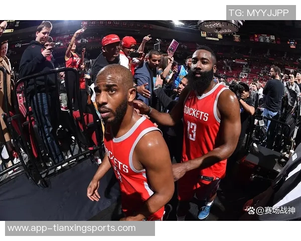 哈登全力以赴助快船逆转困境但难以每场都扮演英雄角色 哈登全力以赴助快船逆转困境但难以每场都扮演英雄角色